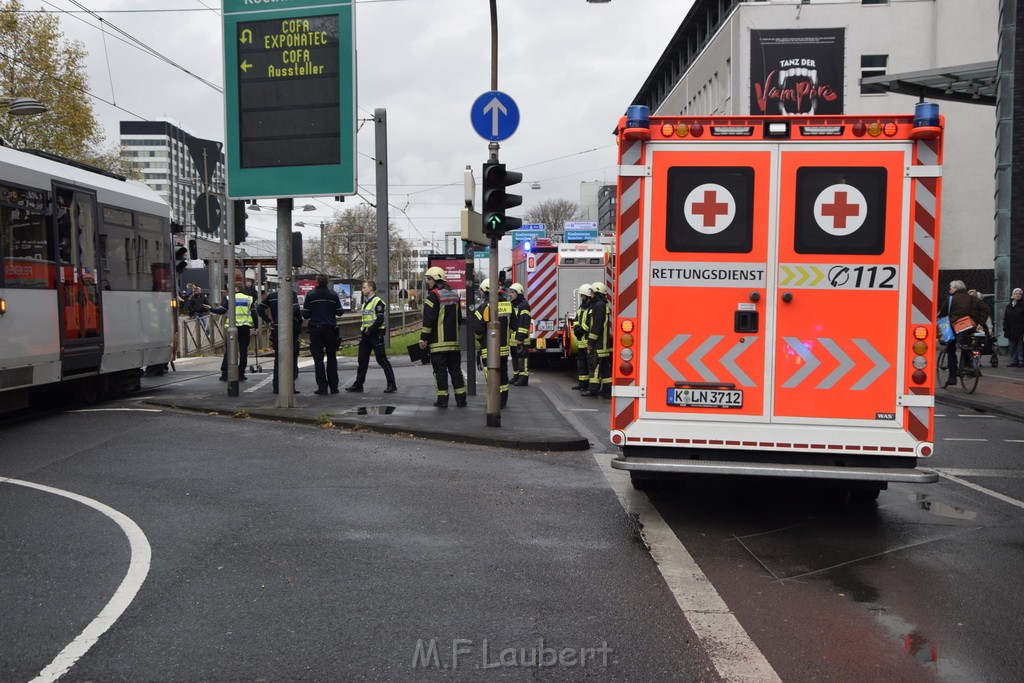 VU PKW KVB Bahn Koeln Deutz Deutz Muelheimerstr P49.JPG - Miklos Laubert